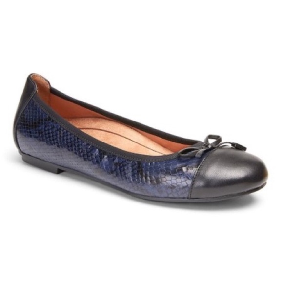 Vionic Shoes - NEW Vionic Spark Minna Boa Leather Flats Slip On Shoes, Size 11, Navy Blue